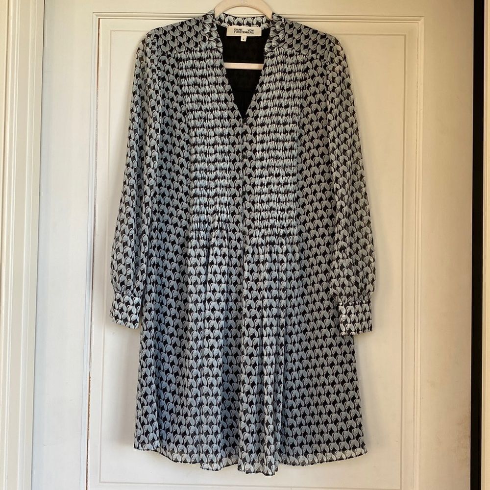 Like New Worn Once Fun Dress By Diane Von Furstenberg